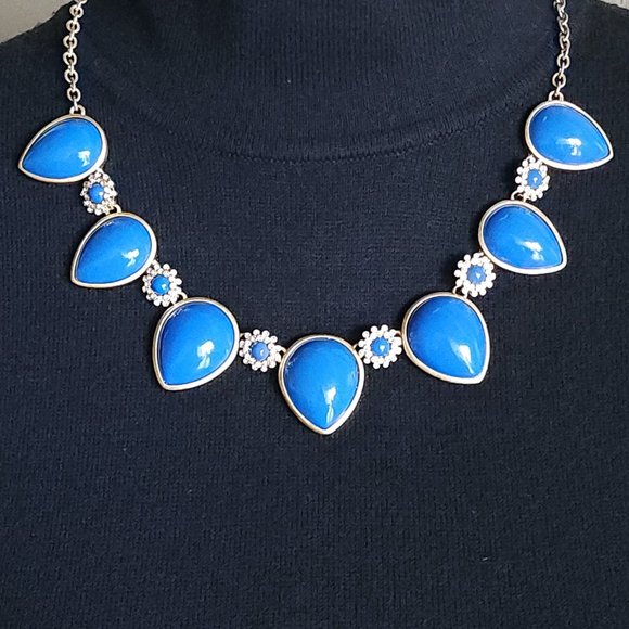 🔻Price Drop!🔻J. Crew Blue & Gold Statement Necklace - Picture 2 of 3